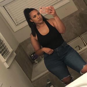 Meet your Posher, Toni